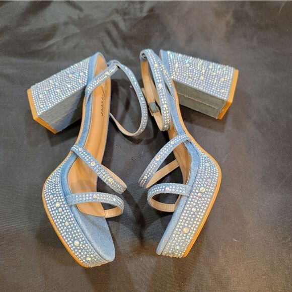 BRAND NEW FOREVER DENIN BLOCK HEEL VERSATILE STUDDED WITH PEARL SANDAL G1 - Picture 12 of 15